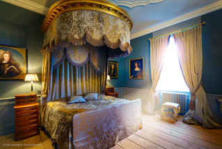 De ny renoverede værelser på Gavnø Slot på slottets 2. sal - Grå Damask, Grevinde Thott' og Kong Frederik den V.